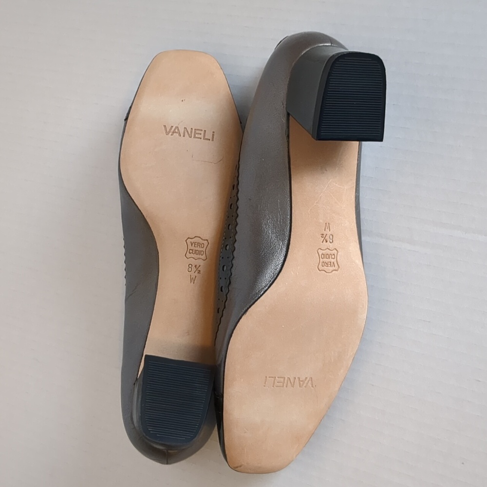 Vaneli Vero Cudio Block Heel Pumps - Picture 5 of 6
